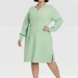 green emerald velvet dress Ava Collard Textured Dress-Green – Missy's Boutique main image 0
